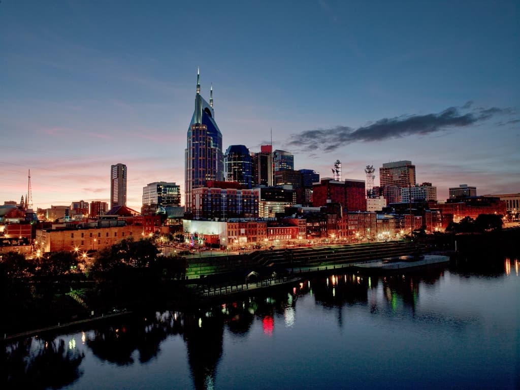 Nashville, TN skyline